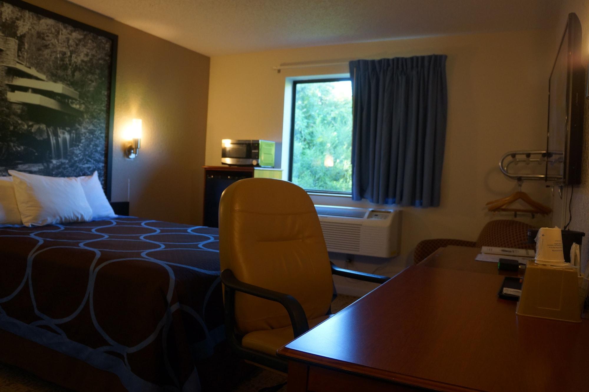 מלון Super 8 By Wyndham Delmont מראה חיצוני תמונה